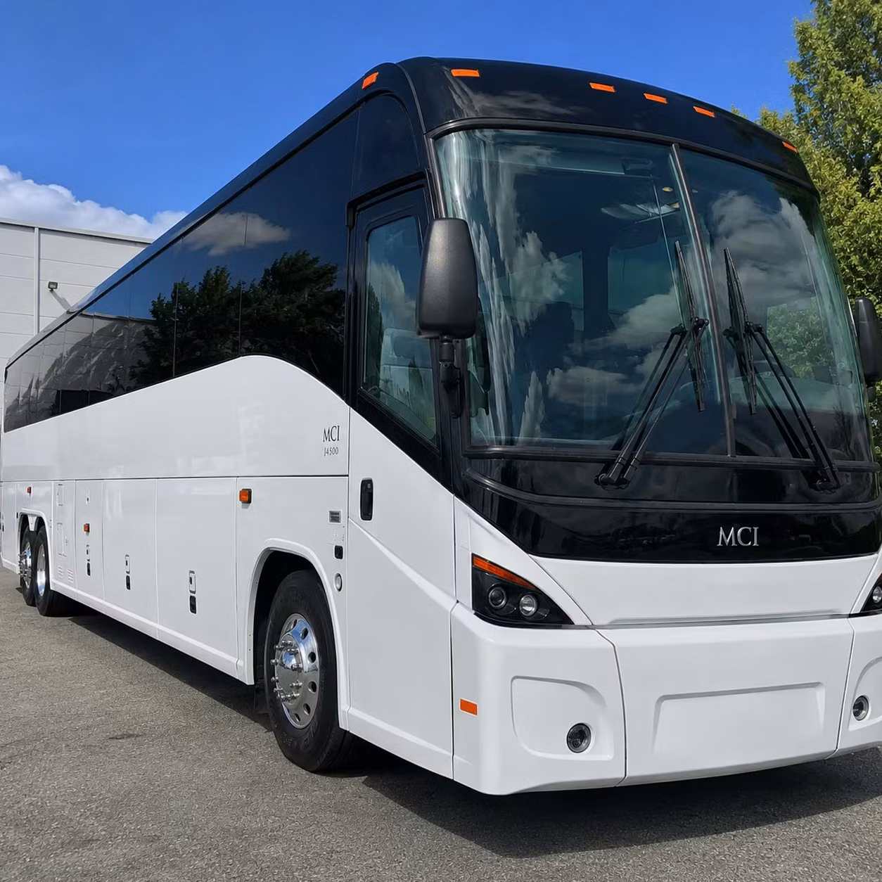 coachbusbillingsmt com lets you arrange airport shuttle transportation to billings logan international airport